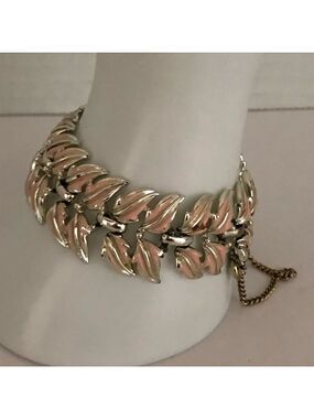 Vintage Coro Laurel Leaf Enamel Link Bracelet Silver Tone Floral